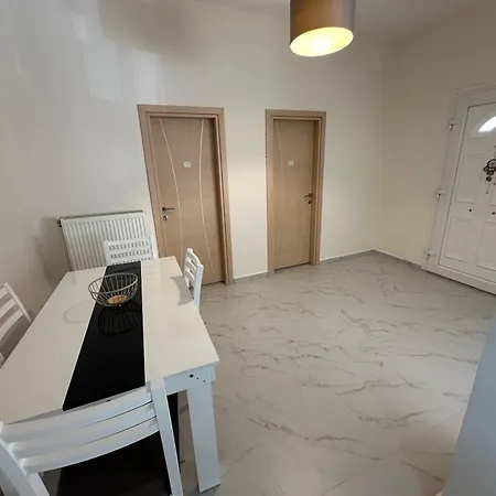 アパート Thea Thermaikou