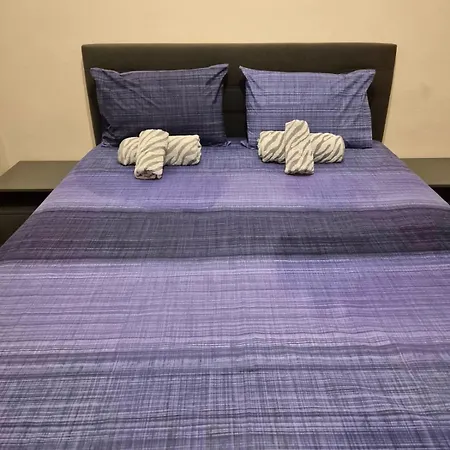 Thea Thermaikou * Agía Triás